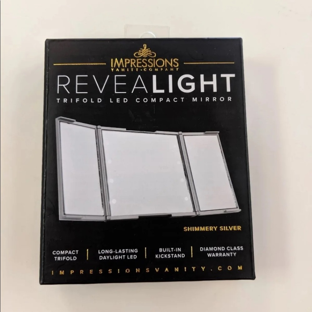 Trifold Led Compact Mirror